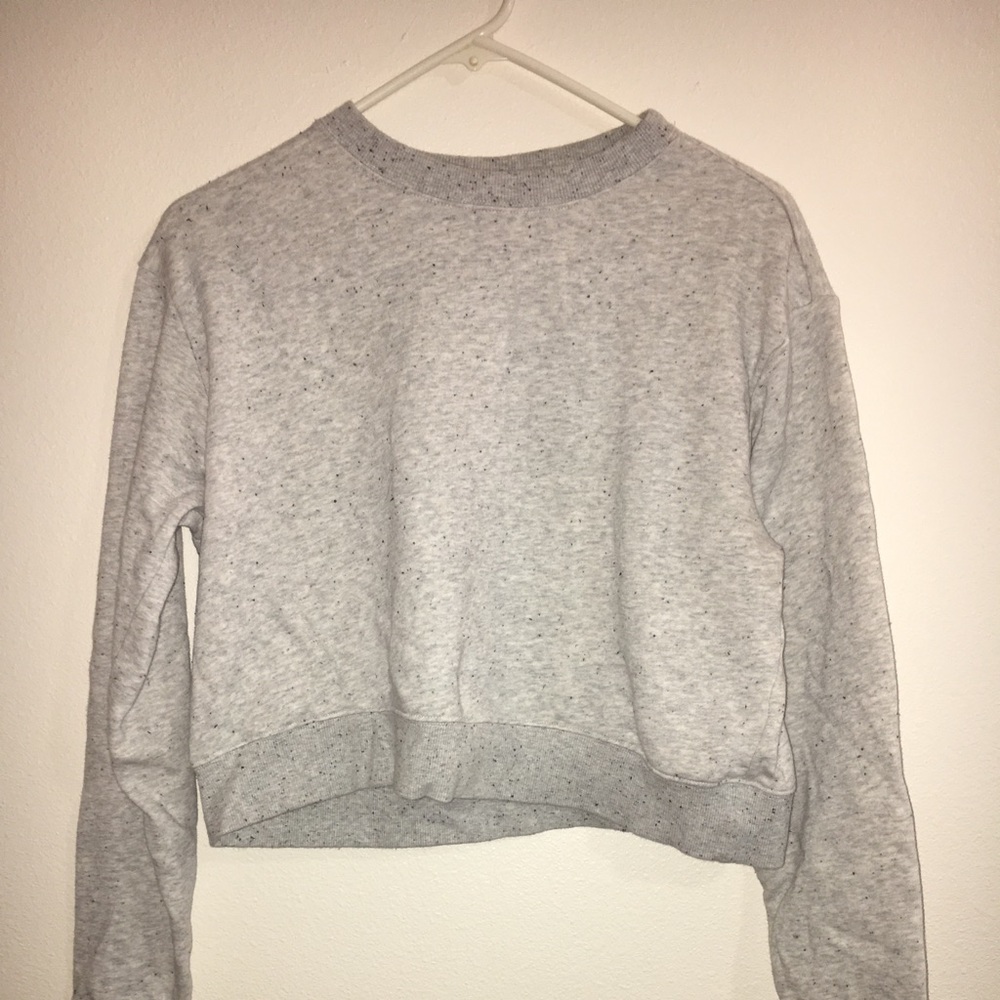 grey speckled crop top